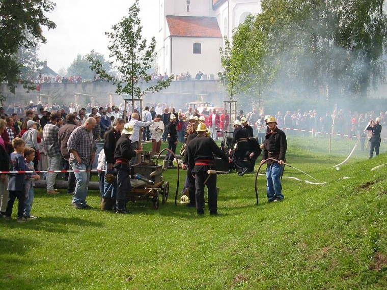 08 Löschpumpe im Einsatz