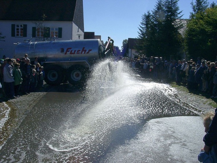09 Ebenso das 14.000-Liter-Fass - zum Gl&uuml;ck nur Wasser