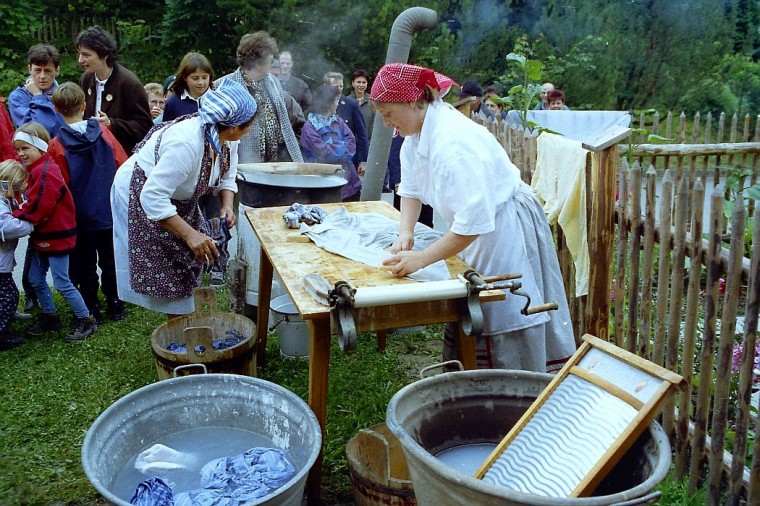 03 Waschen in Handarbeit