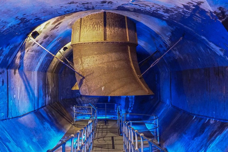 04 Wasserauslass - das "Saugrohr"