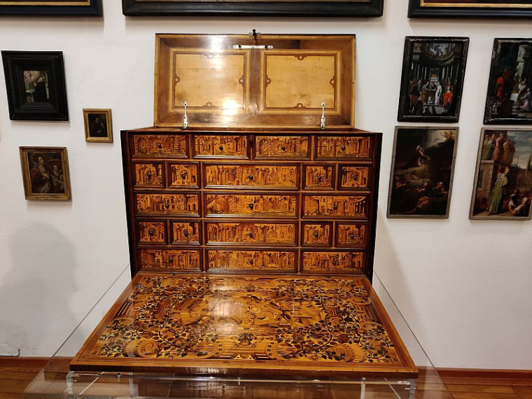 04 Reiseschreibtisch aus dem 16. Jahrhundert - das Tablet der damaligen Zeit