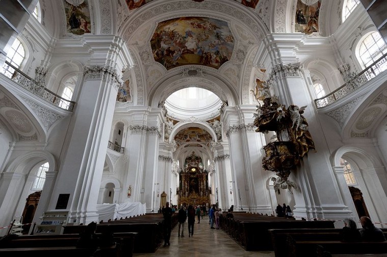 Innenraum der Basilika Weingarten