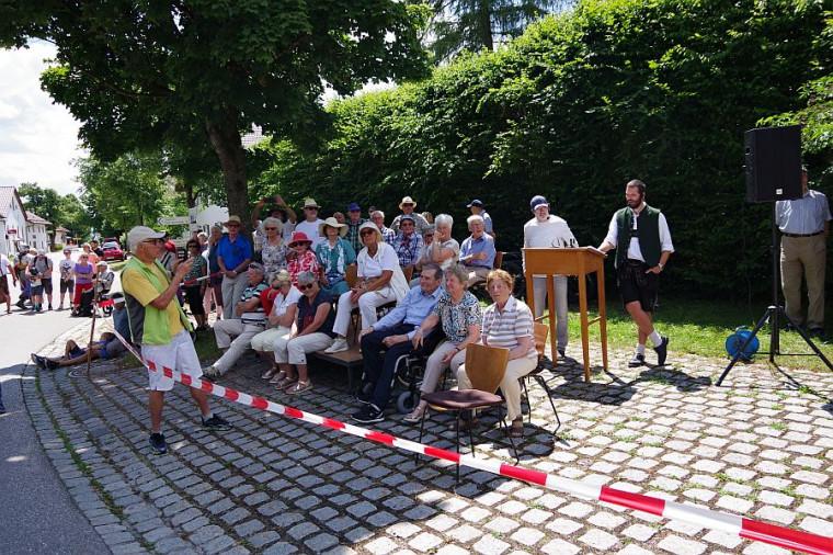 Markus Breitenbach und Josef Kalchschmid moderieren den Umzug