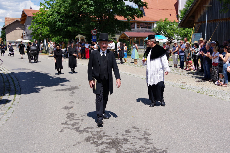 Aktionstag 2006 - Bauernhochzeit - Bürgermeister, Pfarrer und Hochzeitsgesellschaft