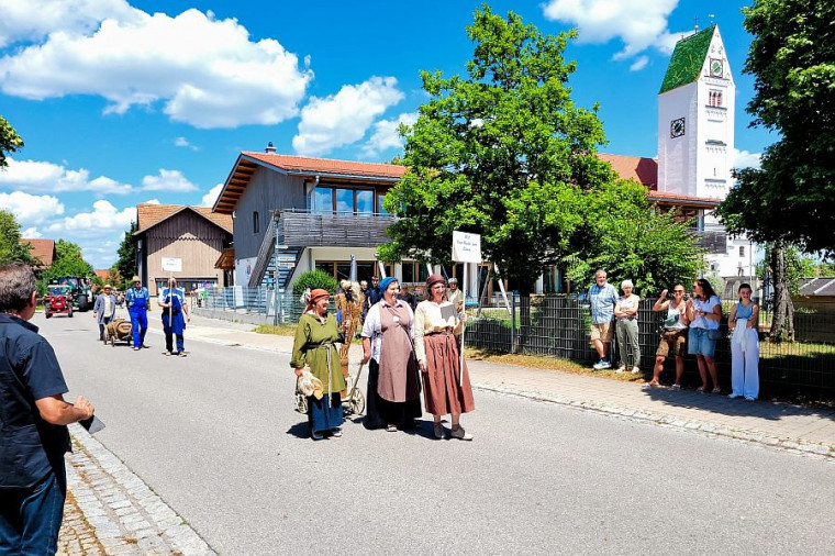 Aktionstag 2001 - Vom Flachs zum Leinen
